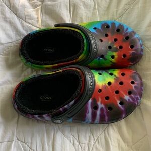 Crocs Dual Comfort Tie Dye Graphic Fleece lined in great condition Men 5 Woman 7
